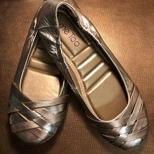 Fantasy Ballet Flats Gold Metallic round toe Ankle